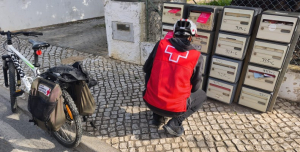 Voluntários levam o Movimento #APortaAoLado a todo o país